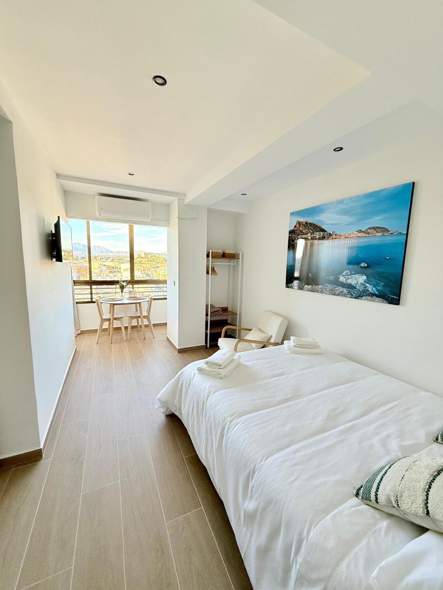 Apartament 18Th Floor City Center Riscal Аликанте Екстериор снимка
